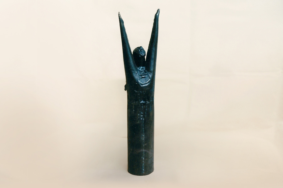 Prophet priant. Sculpture en fer forgé.